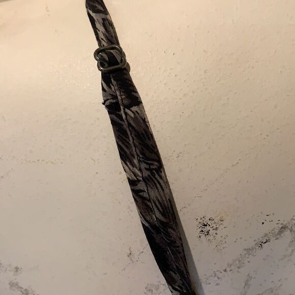 Joie adjustable strap top. - Picture 4 of 6